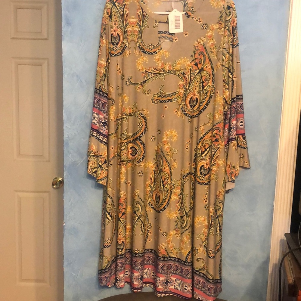 Plus size dress